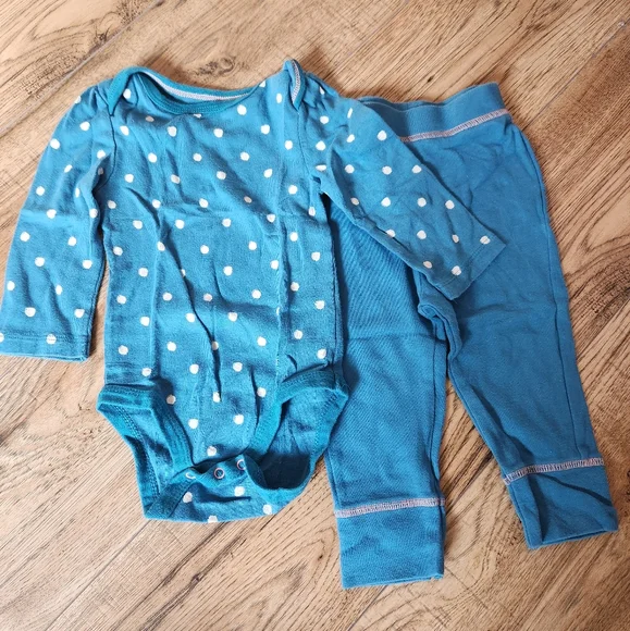 Cloud Island Long Sleeve Polka-Dot  Bodysuit and Pants Size 6-9 months - Picture 2 of 10